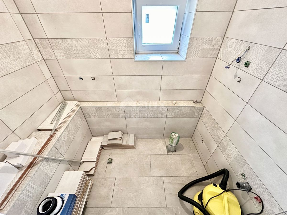 ISTRIA, TINJAN - NUOVO! Casa istriana ristrutturata con piscina 