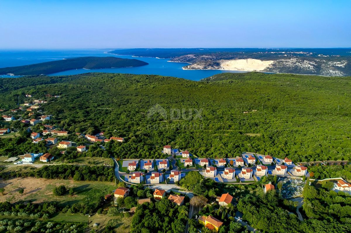 ISTRIA, RABAC - Terreno edificabile con vista mare