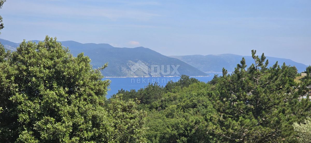 ISTRIA, RABAC, DINTORNI - Terreno edificabile con bellissima vista mare, ideale per costruire due ville