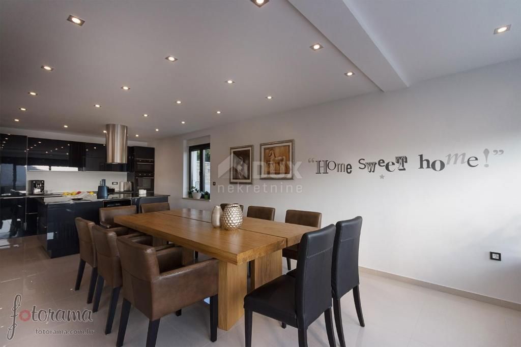 Casa Crikvenica, 350m2
