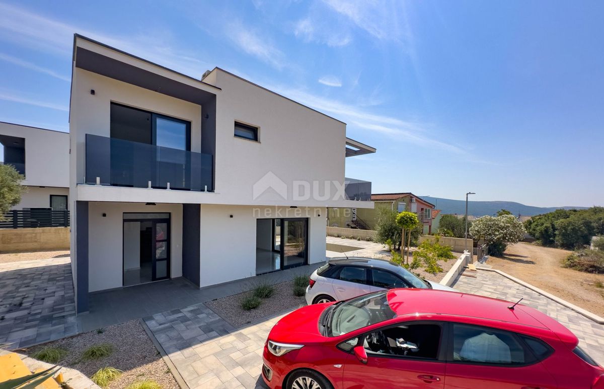 ISOLA DI KRK, CITTÀ DI KRK (dintorni) - moderna villa di lusso con piscina e vista mare