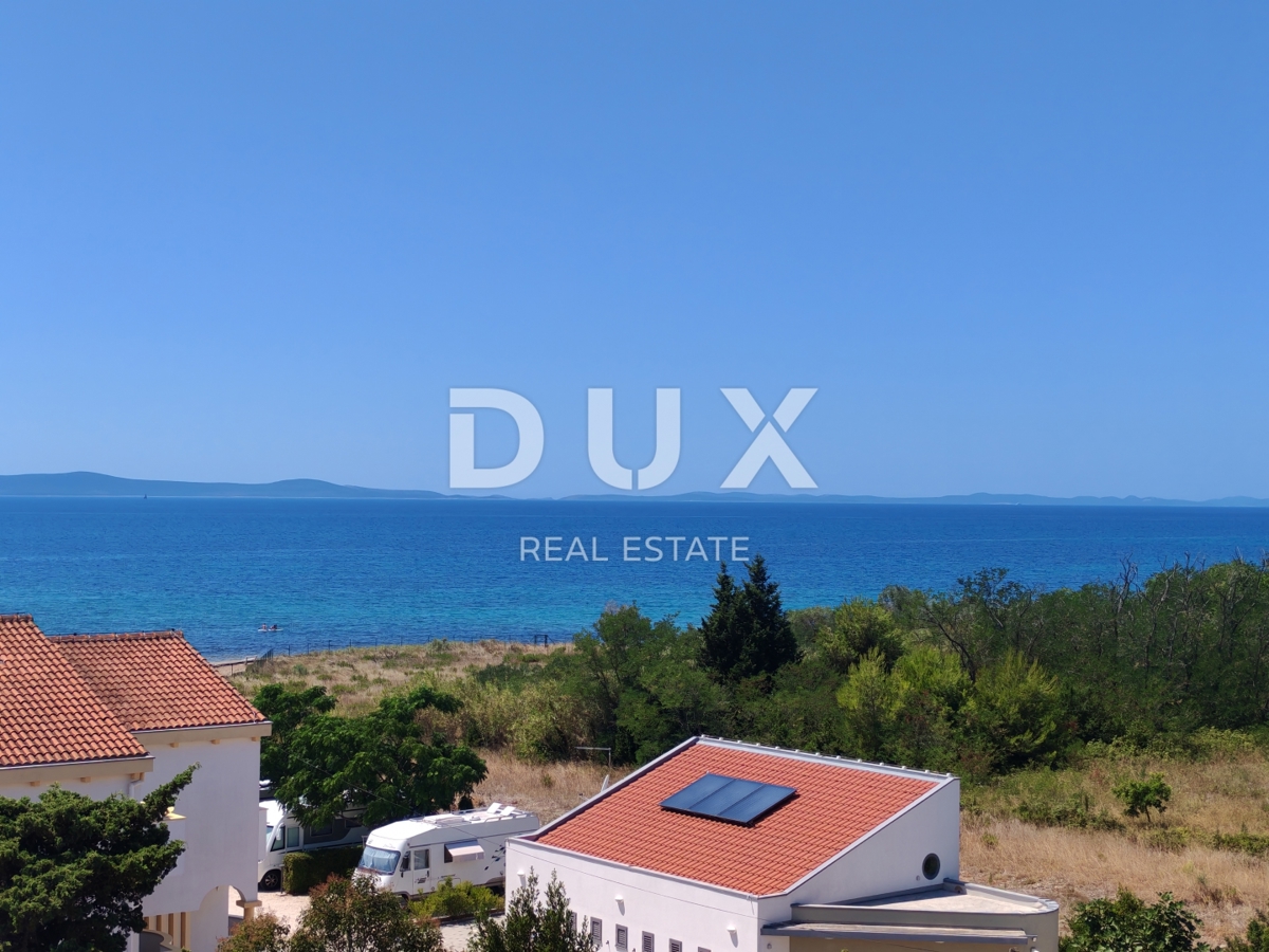 ZADAR, PRIVLAKA - Incredibile attico su due piani con una spaziosa terrazza sul tetto a 120 metri dal mare con un'incantevole vista sul mare! S7