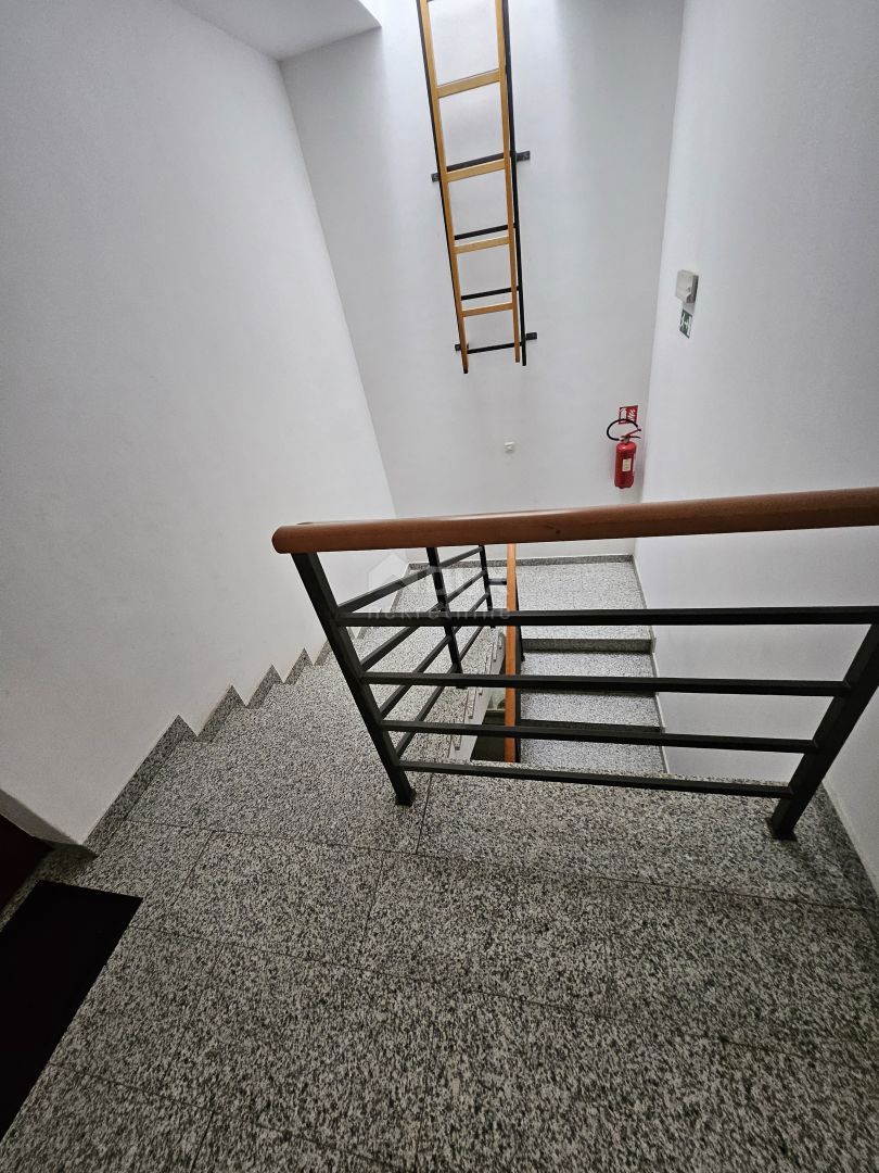 MATULJI, KASTAV, TOMETIĆI - appartamento 106m2 DB+3P completamente arredato 