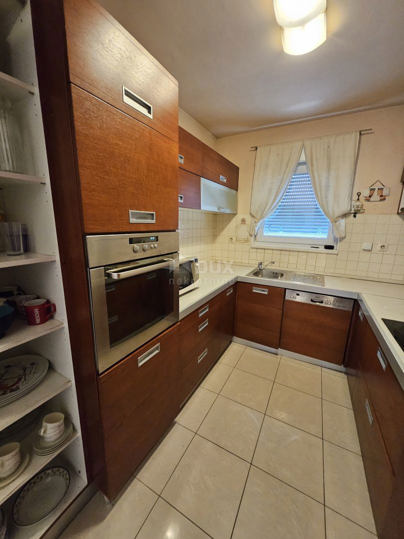 MATULJI, KASTAV, TOMETIĆI - appartamento 106m2 DB+3P completamente arredato 