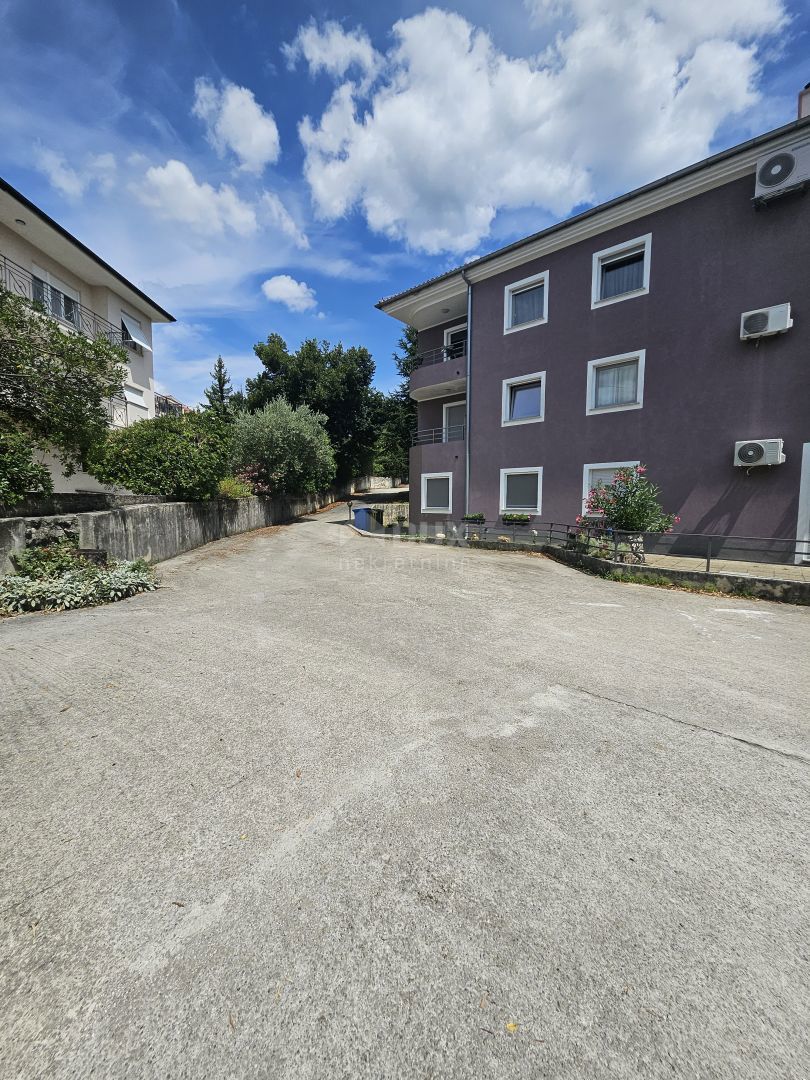 MATULJI, KASTAV, TOMETIĆI - appartamento 106m2 DB+3P completamente arredato 