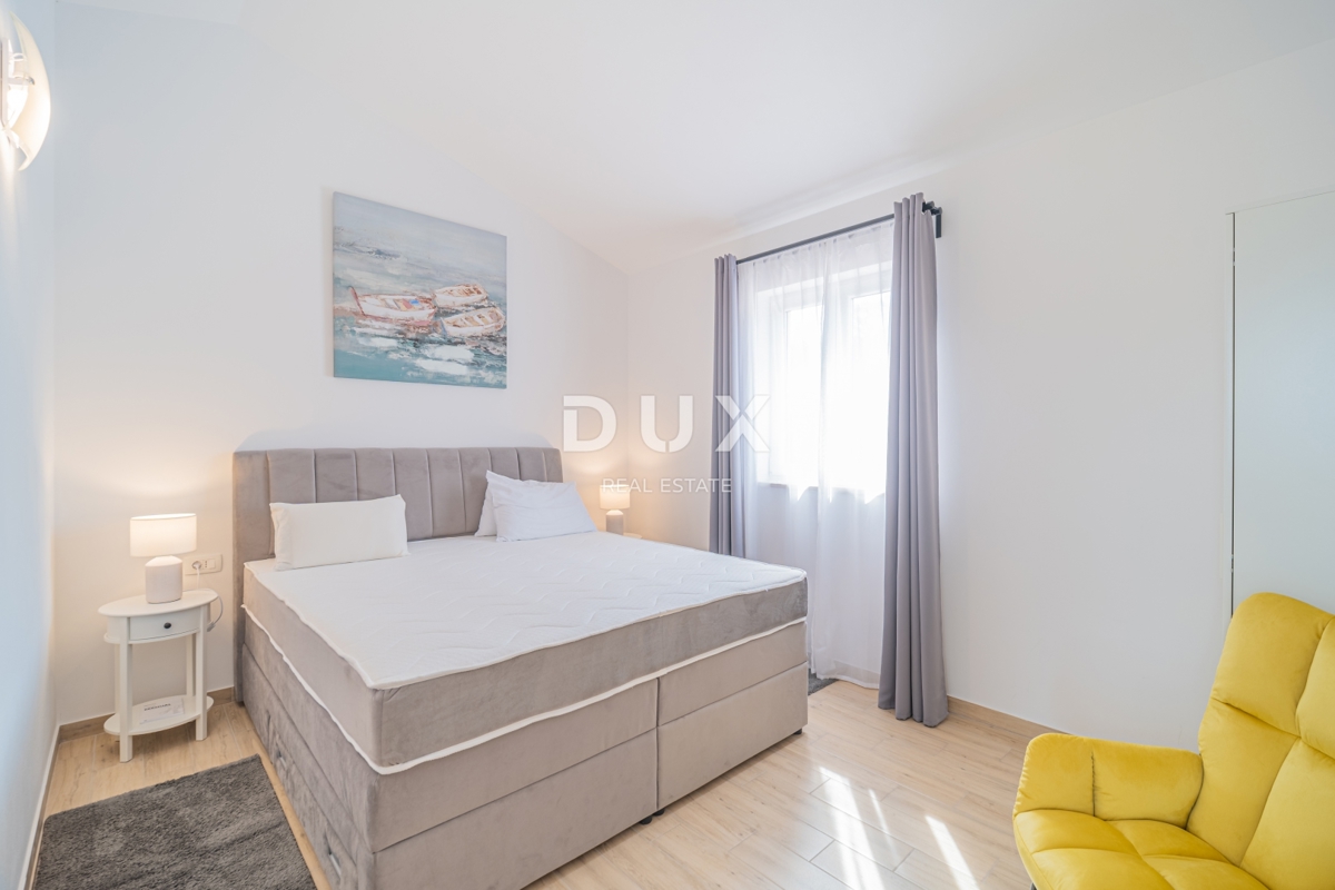 ISTRIA, ROVIGNO - Casa a più piani di nuova costruzione con piscina vicino a Rovigno