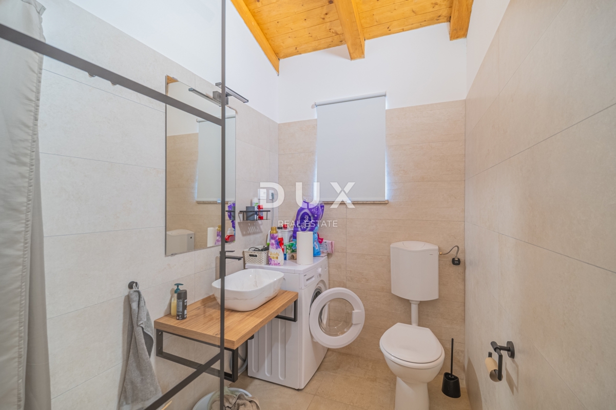 ISTRIA, ROVIGNO - Casa a più piani di nuova costruzione con piscina vicino a Rovigno