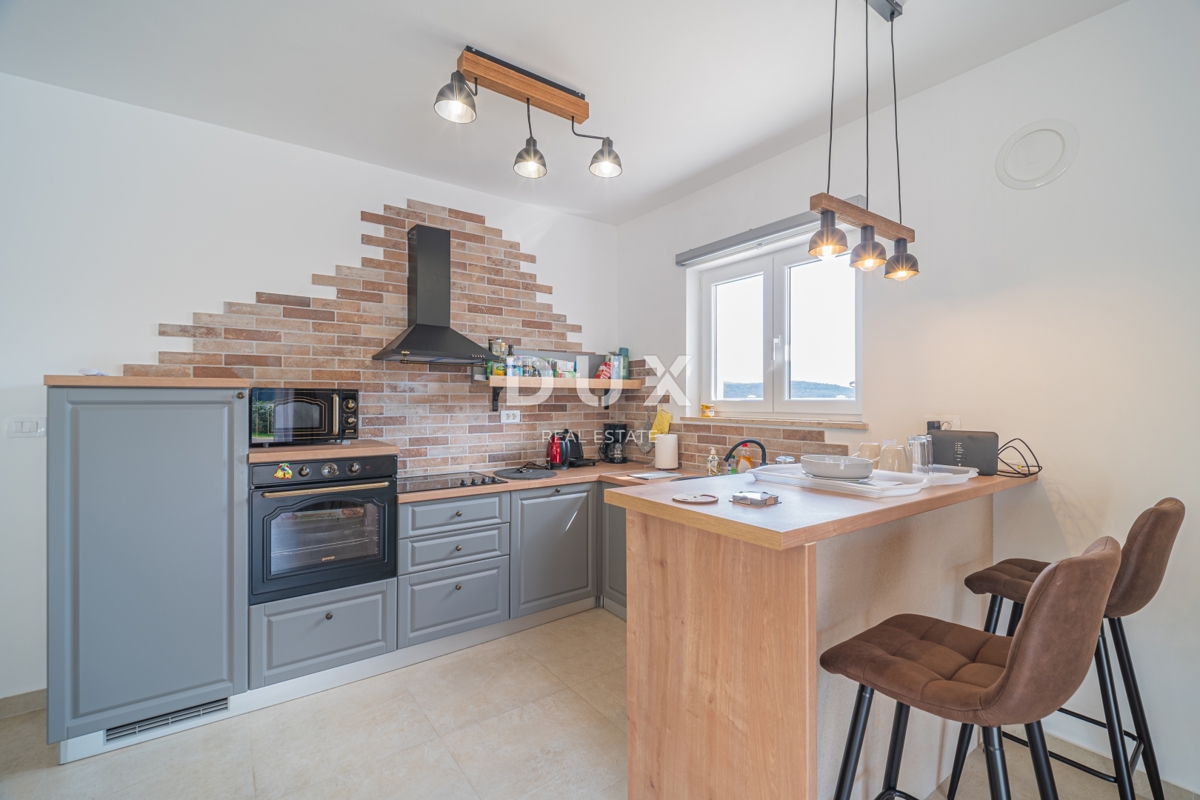 ISTRIA, ROVIGNO - Casa a più piani di nuova costruzione con piscina vicino a Rovigno