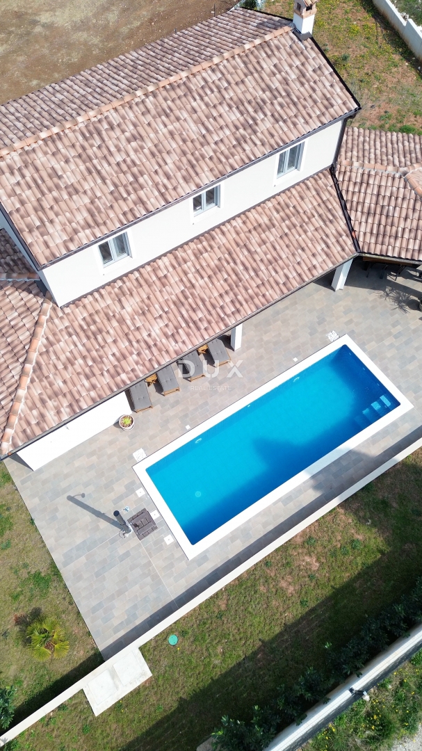 ISTRIA, ROVIGNO - Casa a più piani di nuova costruzione con piscina vicino a Rovigno