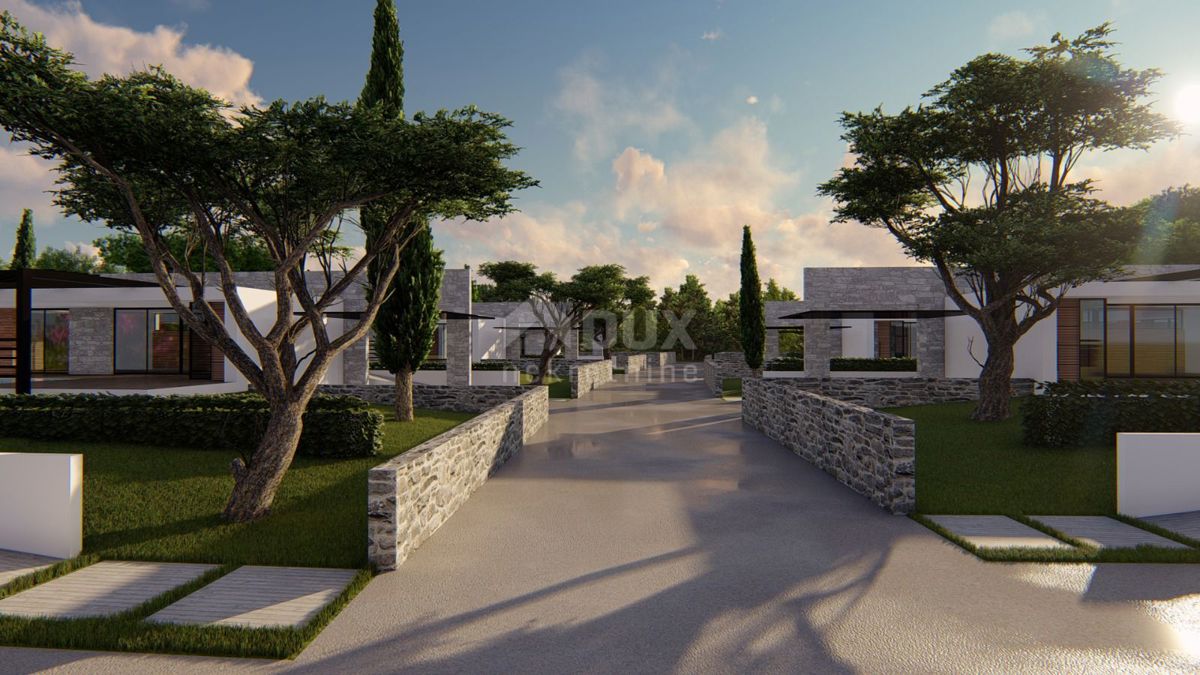 ISTRIA, VODNJAN - Progetto con permessi per 8 ville e costruzione avviata