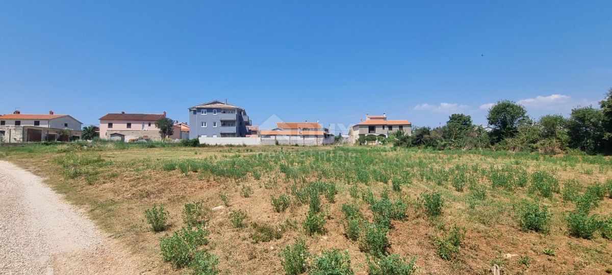 ISTRIA, LIŽNJAN - Bellissimo e spazioso terreno edificabile! 