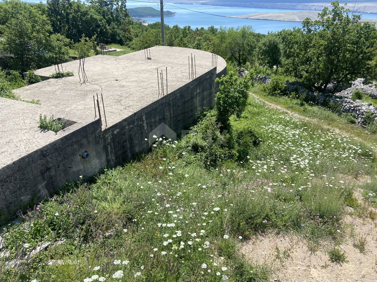 RIJEKA, ŠMRIKA - terreno edificabile di 860 m2 con vista sul mare e platea di fondazione costruita per un edificio residenziale - appartamenti / appartamenti / casa familiare / villa! OPPORTUNITÀ!