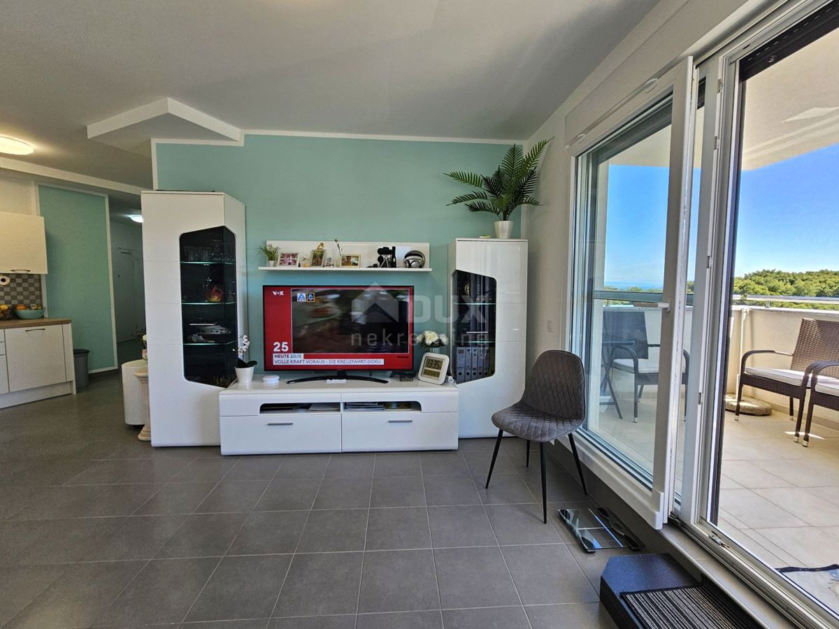 ISTRIA, PREMANTURA - Appartamento con 2 camere da letto con terrazza sul tetto e vista sul mare