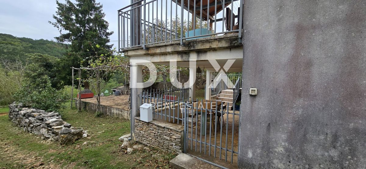 ISTRIA, OPRTALJ - Proprietà di due case con annesso giardino in una posizione piacevole, occasione!