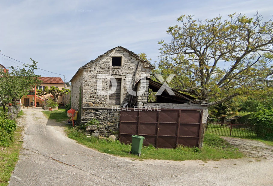 ISTRIA, OPRTALJ - Antico edificio con vista sulla natura