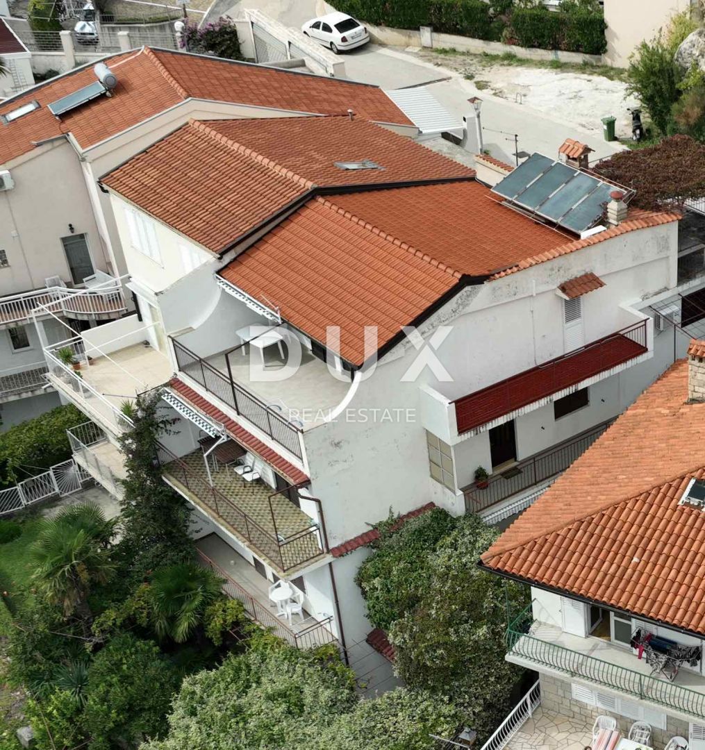 MAKARSKA, BAŠKA VODA - casa con 5 appartamenti con vista mare! OPPORTUNITÀ!