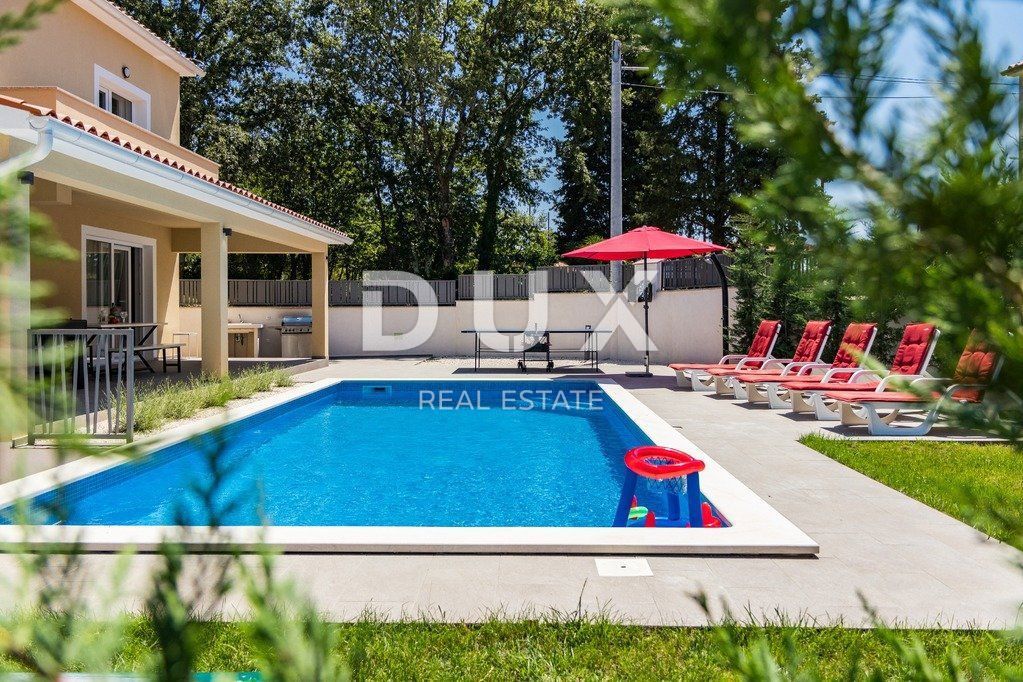 ISTRIA, SVETVINČENAT - Idilliaca casa vacanze con piscina