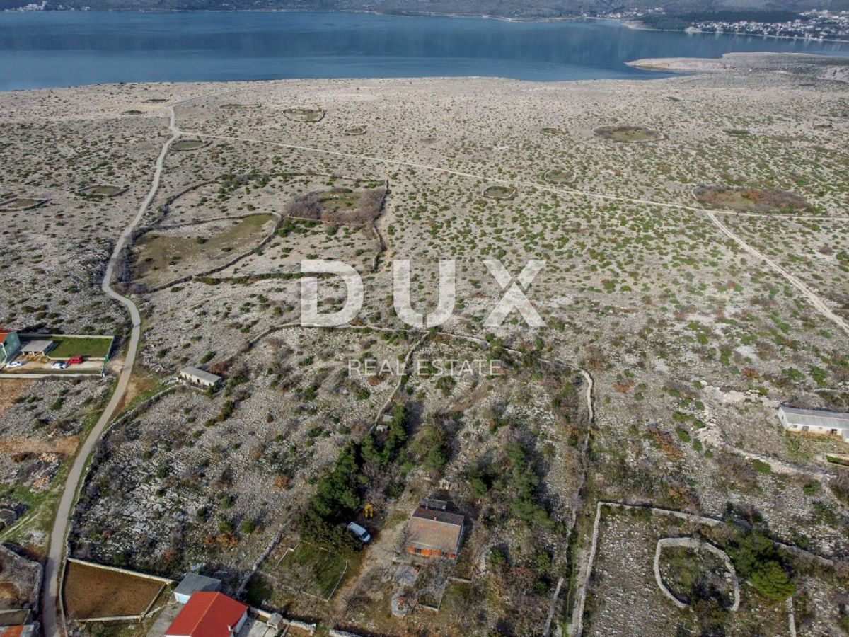 ZADAR, POSEDARJE - Bel terreno con vista sul Velebit