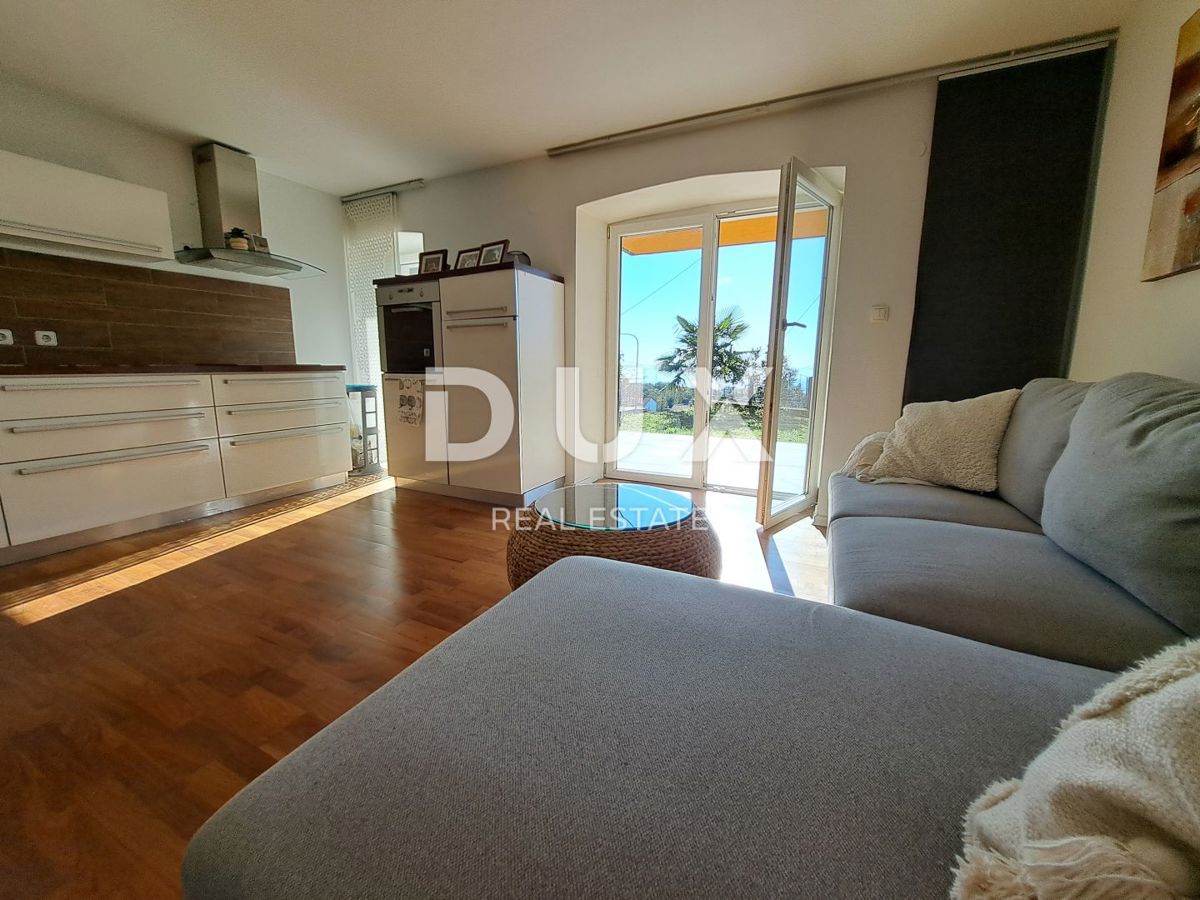 ABBAZIA, DINTORNI - casa recentemente ristrutturata di 90 m2 con vista mare