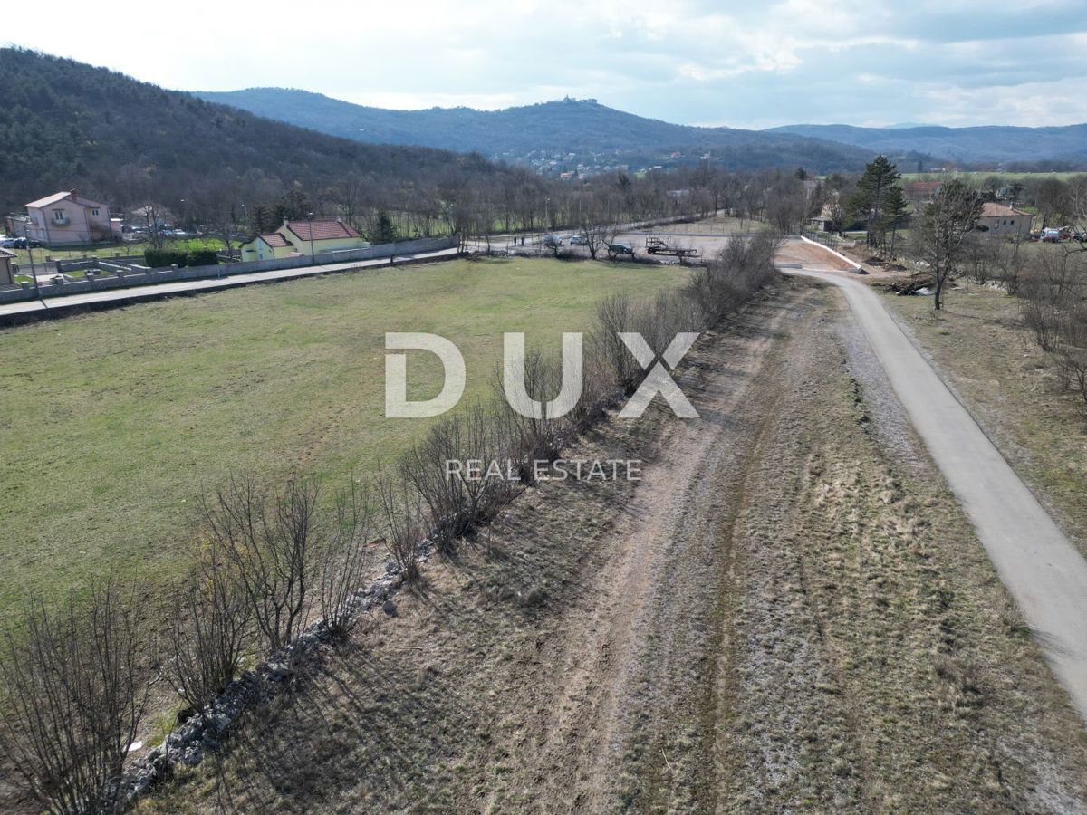 KUKULJANOVO, GROBNIK, SOBOLI - terreno edificabile di 5083 m2 per un edificio commerciale-residenziale 