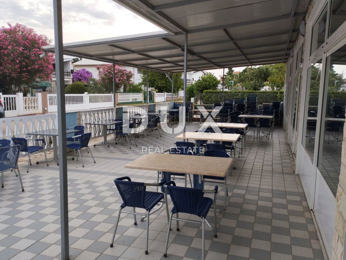 ZARA, SABUNIKE - Hotel a 200 metri dal mare! Bel lavoro! Opportunità di investimento!