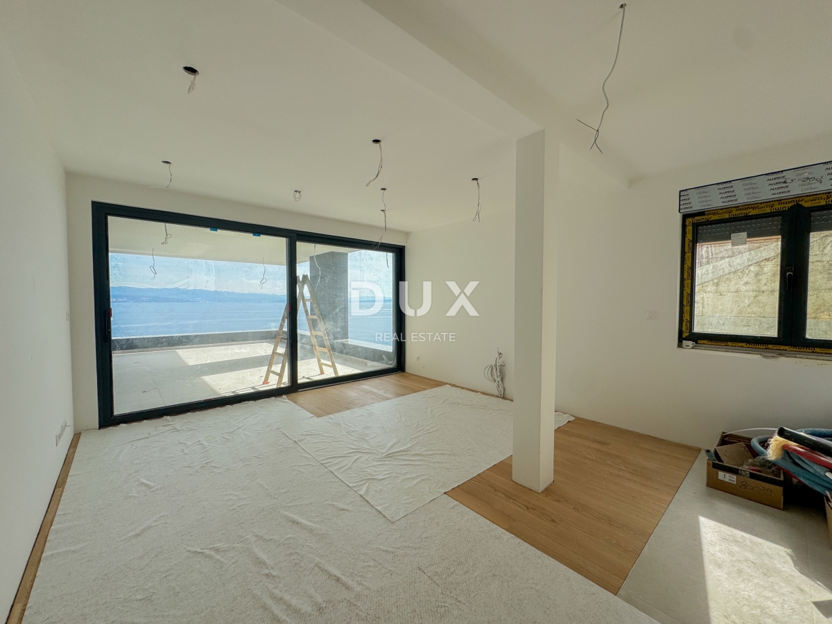 OPATIJA, CENTRO - appartamento con vista panoramica sul mare, garage e jacuzzi sopra il centro di Opatija 