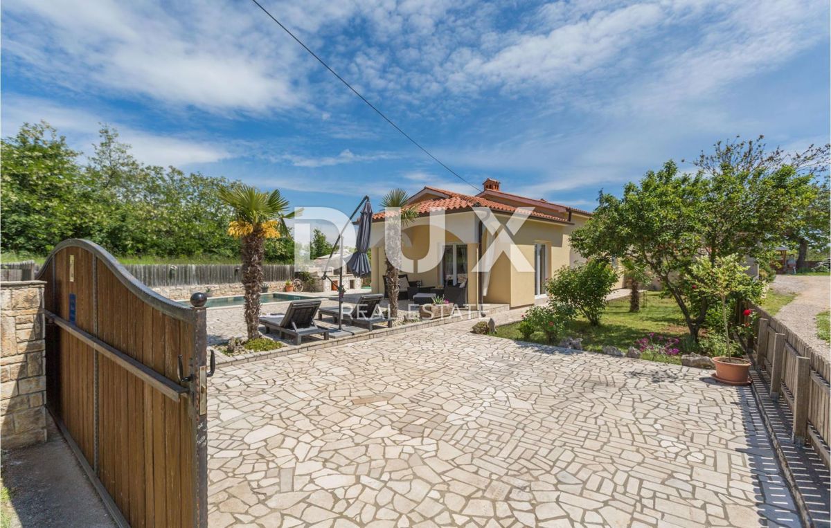 ISTRIA, LABIN - Bella casa con piscina 