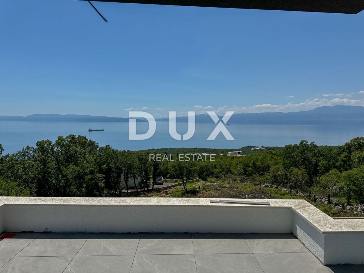 RIJEKA, KOSTRENA - villa esclusiva con piscina a sfioro, garage, giardino, vista panoramica sul mare