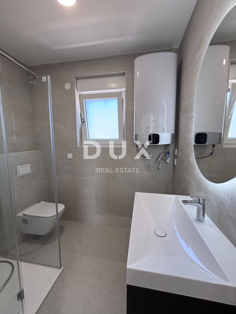 ZADAR, PRIVLAKA - Attico 130 metri dal mare