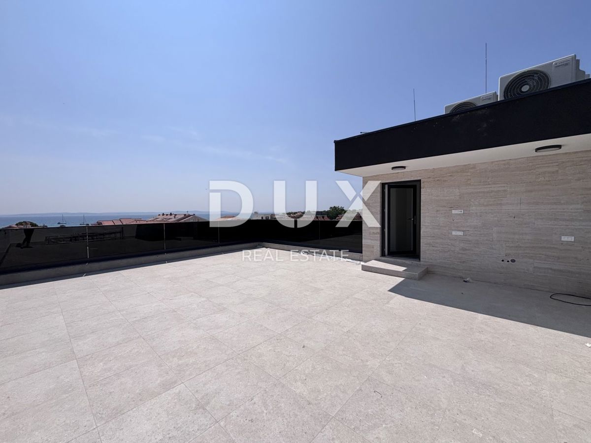 ZADAR, PRIVLAKA - Attico 130 metri dal mare