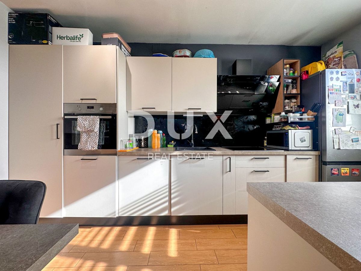 RIJEKA, ŠKURINJE - duplex 3 camere da letto + soggiorno in un nuovo edificio con terrazza