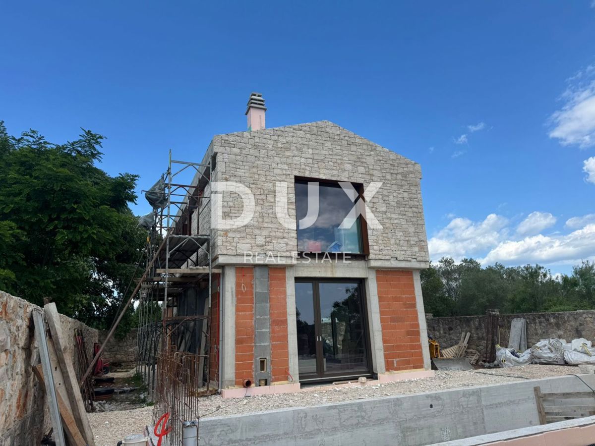 ISTRIA, BALE - Villa modernamente arredata con piscina e sauna
