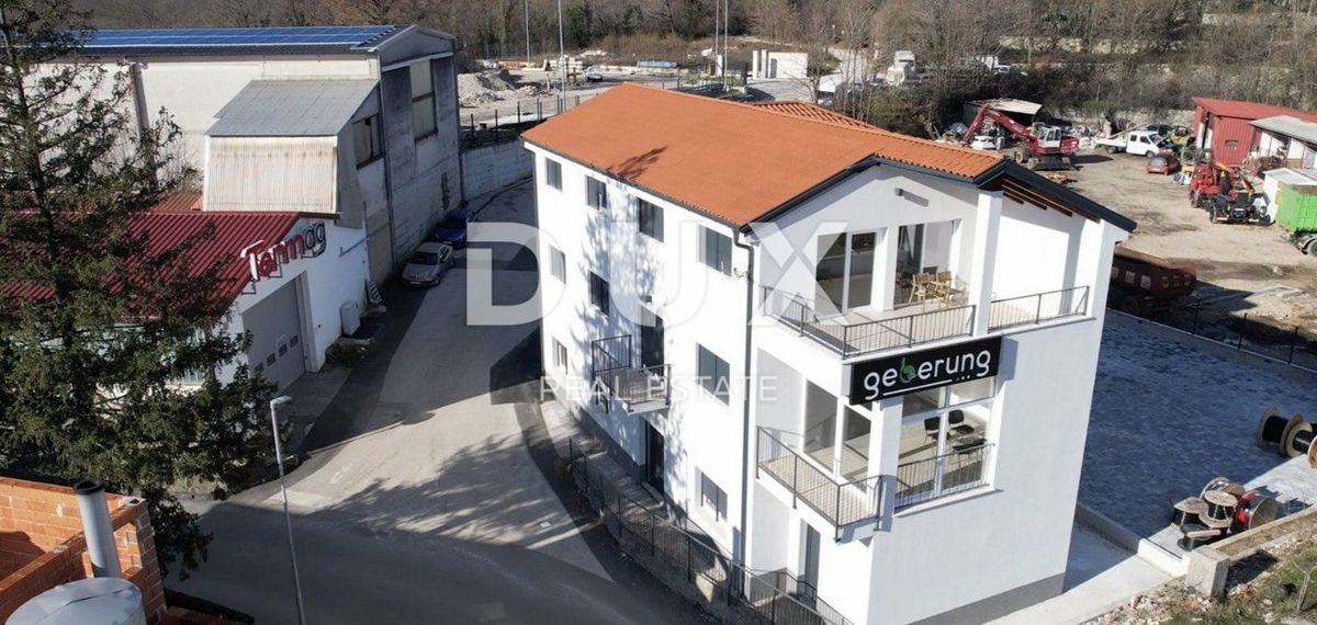 MATULJI, JUŠIĆI - Edificio residenziale/commerciale