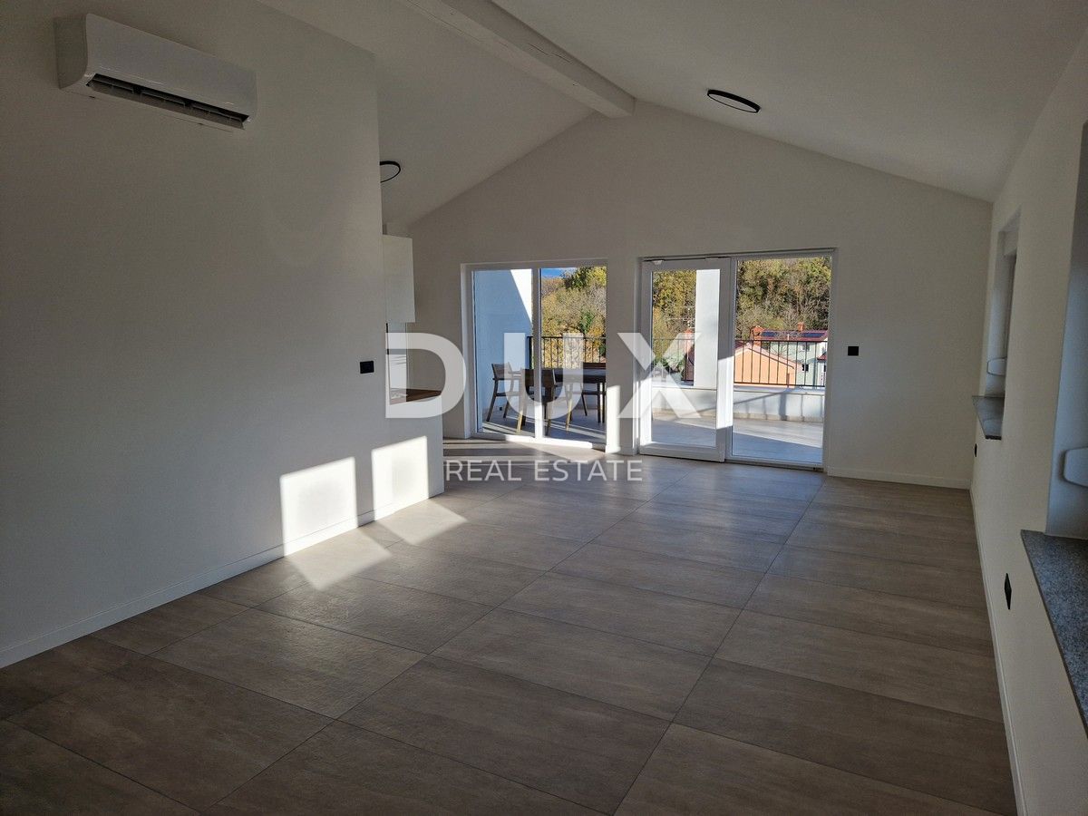MATULJI, JUŠIĆI - Edificio residenziale/commerciale