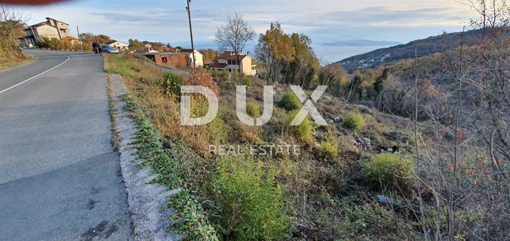 OPATIJA, BREGI - terreno edificabile con vista mare e PERMESSO DI COSTRUZIONE per una villa urbana con piscina!!! OPPORTUNITÀ!