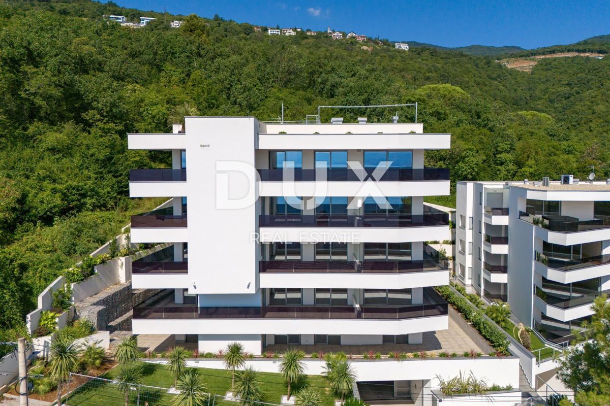 OPATIJA, CENTRO - OCCASIONE - appartamento esclusivo in un nuovo edificio con vista mare, piscina in comune, garage