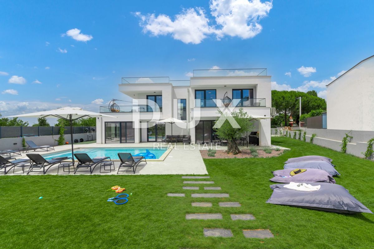 ISTRIA, BANJOLE - Villa moderna a 300 m dal mare in esclusiva per DUX!
