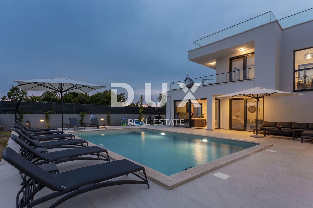 ISTRIA, BANJOLE - Villa moderna a 300 m dal mare in esclusiva per DUX!
