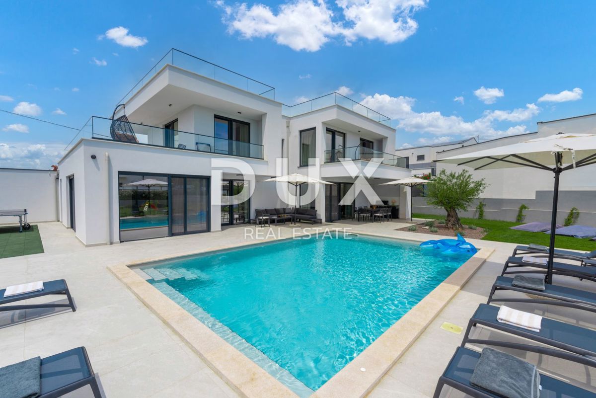 ISTRIA, BANJOLE - Villa moderna a 300 m dal mare in esclusiva per DUX!