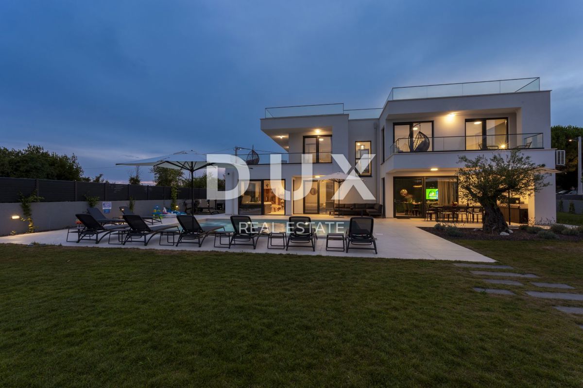 ISTRIA, BANJOLE - Villa moderna a 300 m dal mare in esclusiva per DUX!