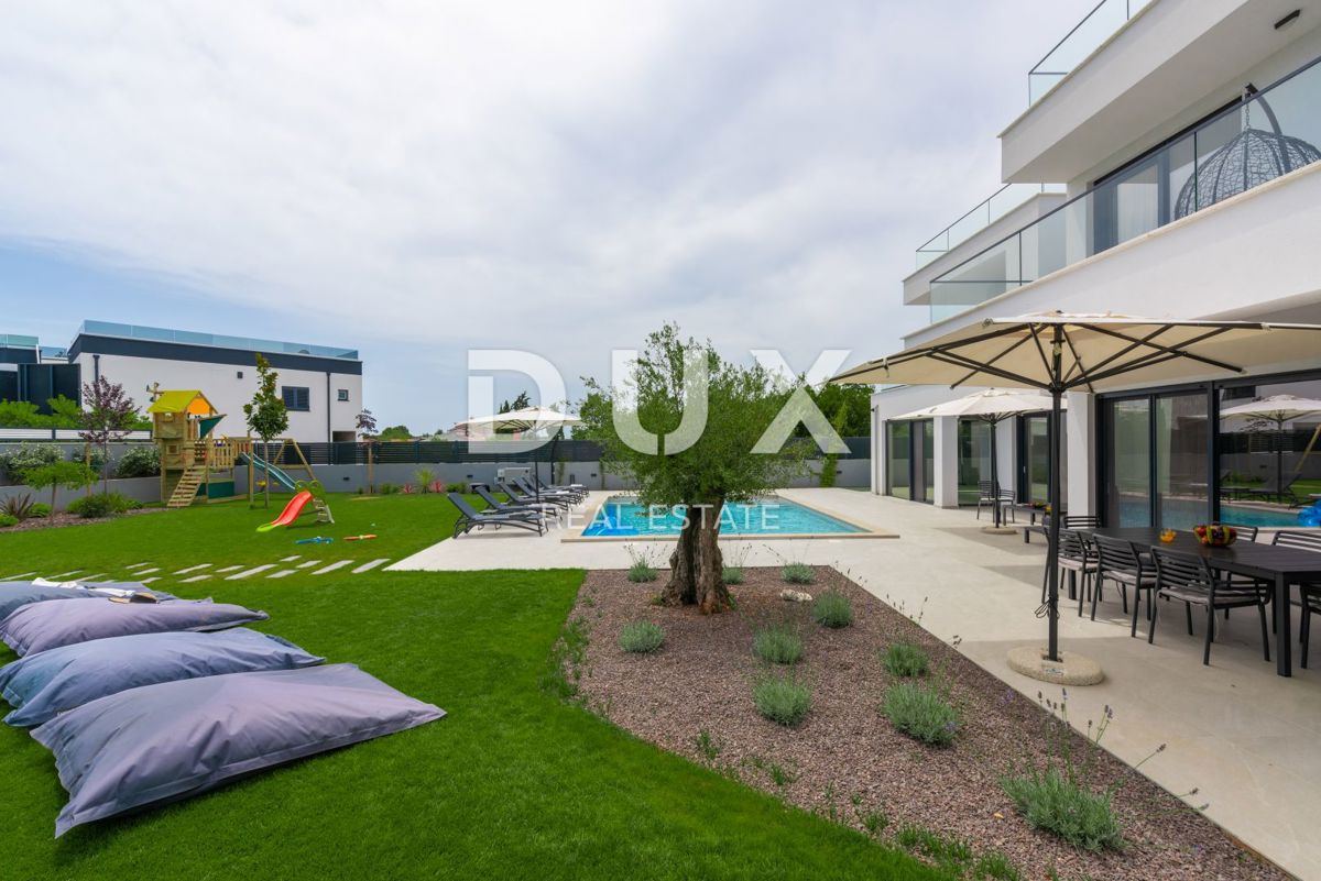 ISTRIA, BANJOLE - Villa moderna a 300 m dal mare in esclusiva per DUX!