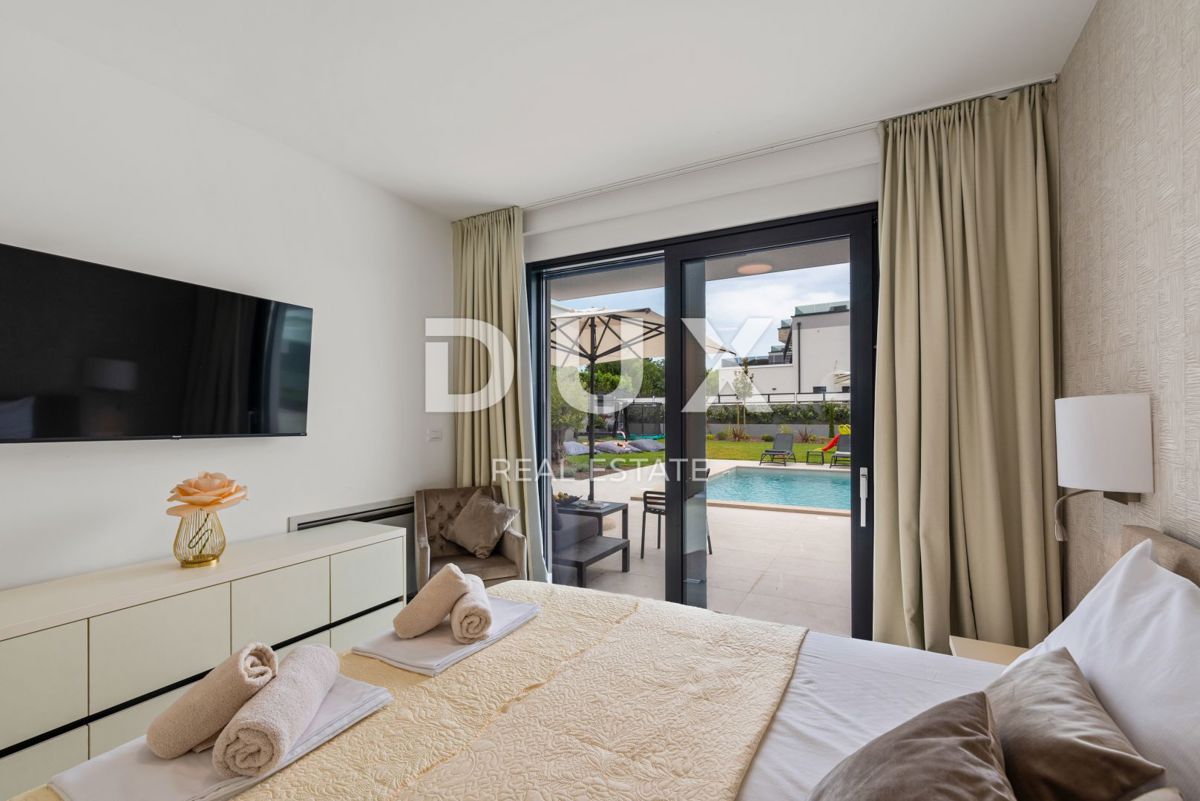 ISTRIA, BANJOLE - Villa moderna a 300 m dal mare in esclusiva per DUX!