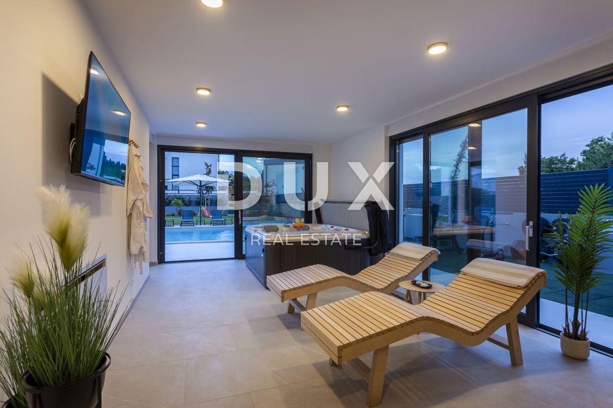 ISTRIA, BANJOLE - Villa moderna a 300 m dal mare in esclusiva per DUX!