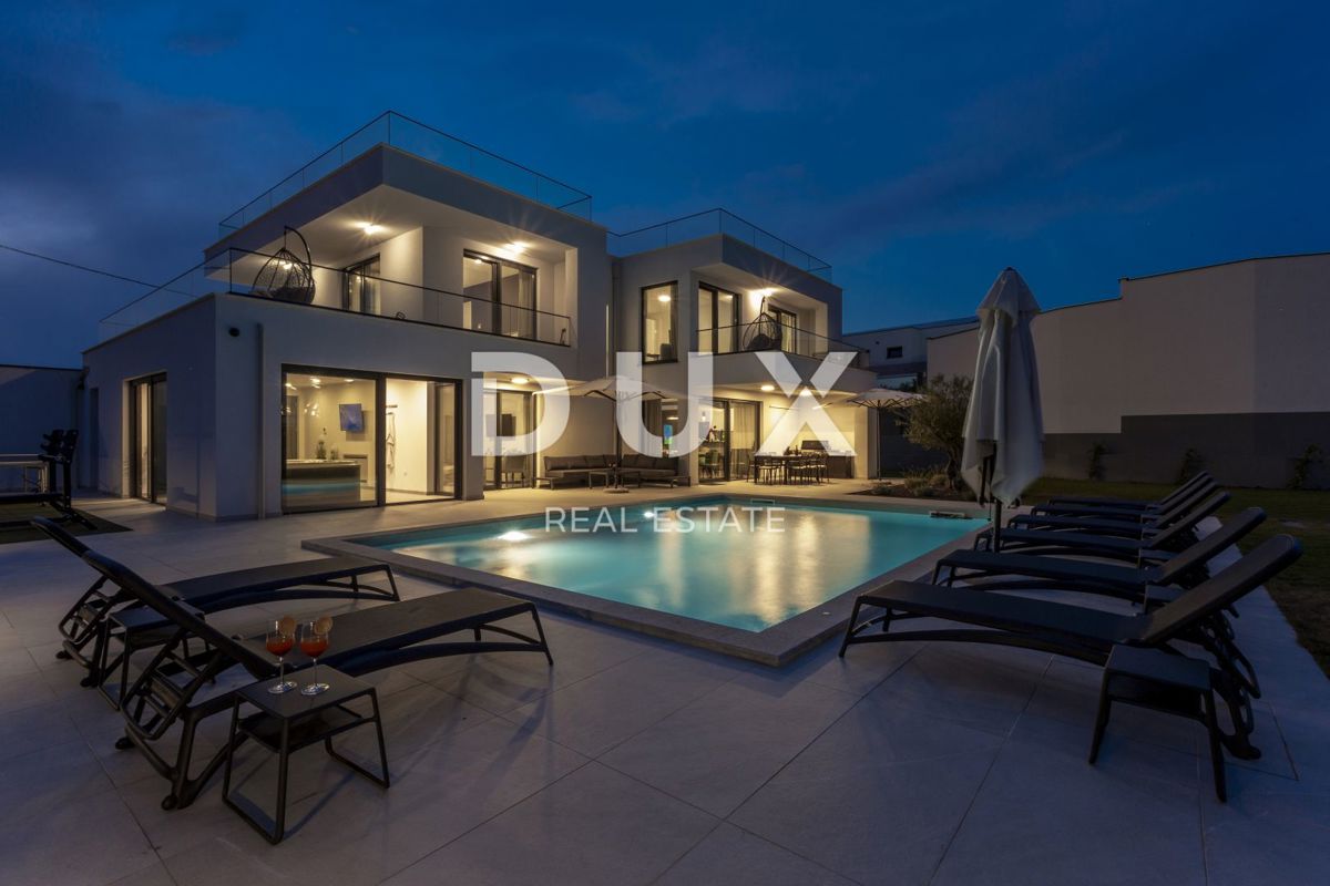 ISTRIA, BANJOLE - Villa moderna a 300 m dal mare in esclusiva per DUX!