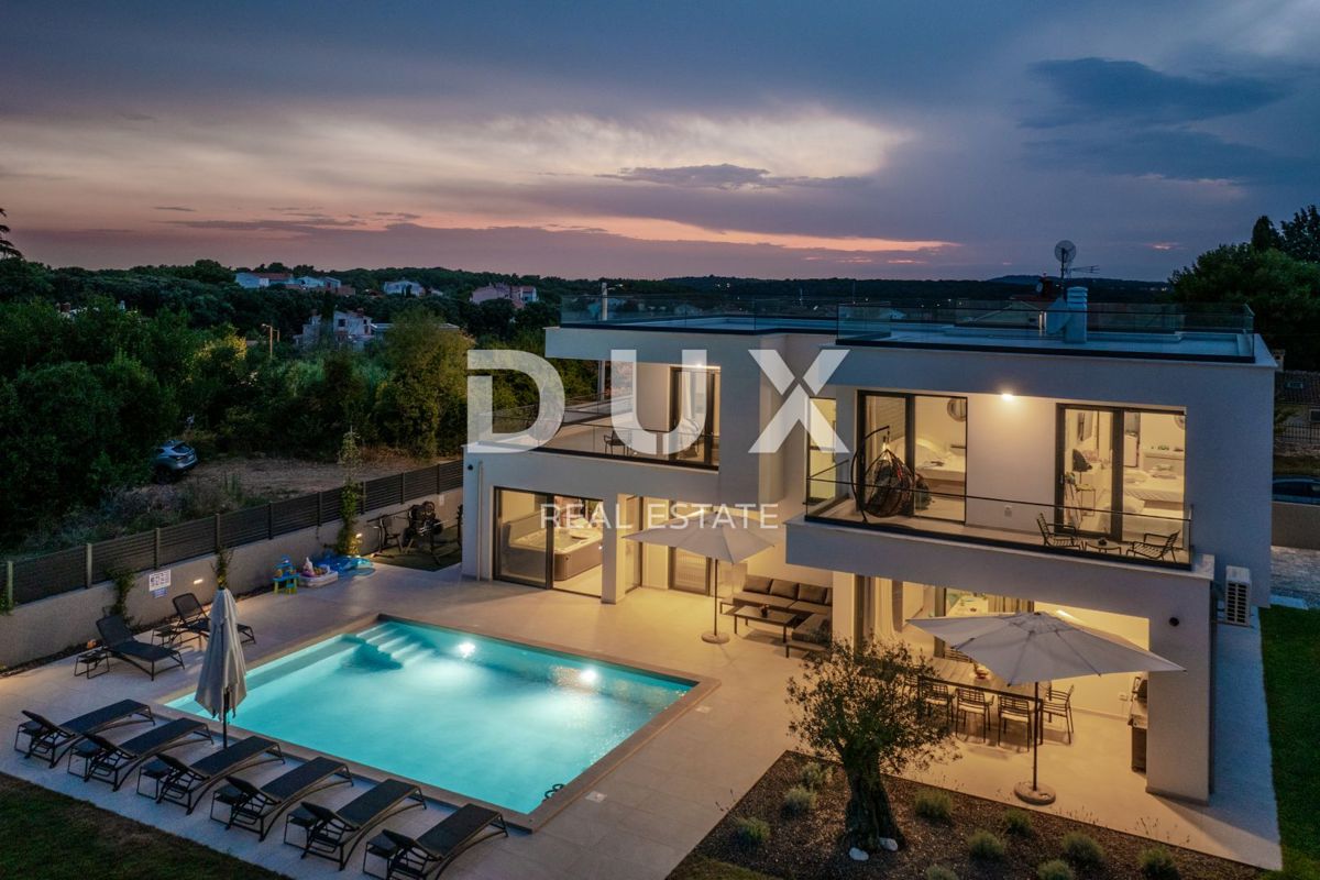 ISTRIA, BANJOLE - Villa moderna a 300 m dal mare in esclusiva per DUX!