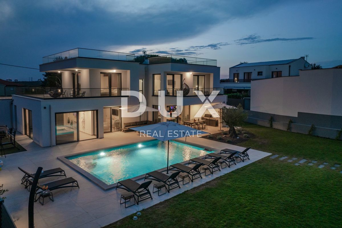 ISTRIA, BANJOLE - Villa moderna a 300 m dal mare in esclusiva per DUX!