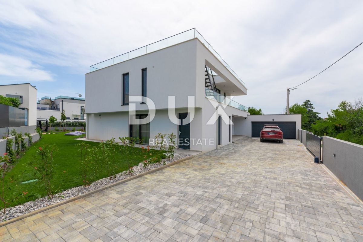 ISTRIA, BANJOLE - Villa moderna a 300 m dal mare in esclusiva per DUX!