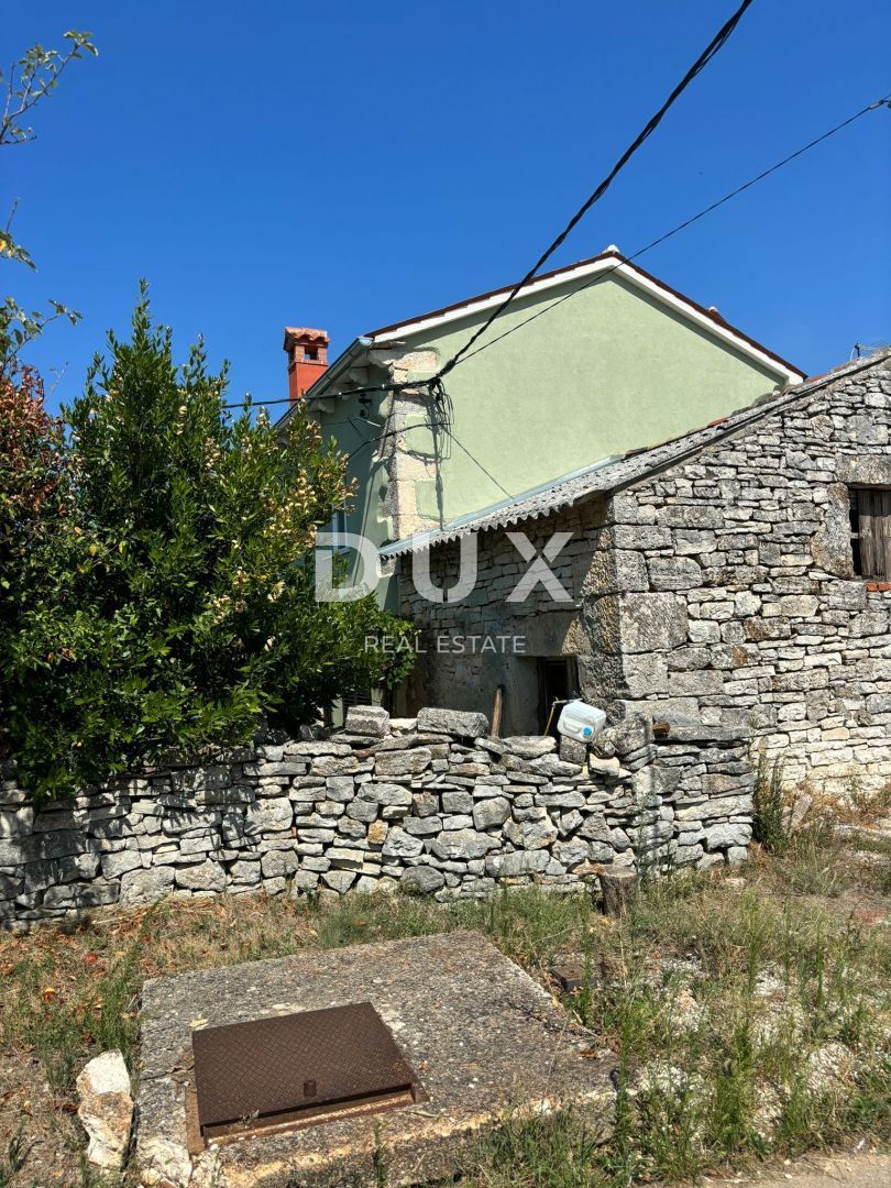 ISTRIA, SVETVINČENAT - Casa istriana parzialmente ristrutturata in posizione tranquilla! PERMESSO DI UTILIZZO!