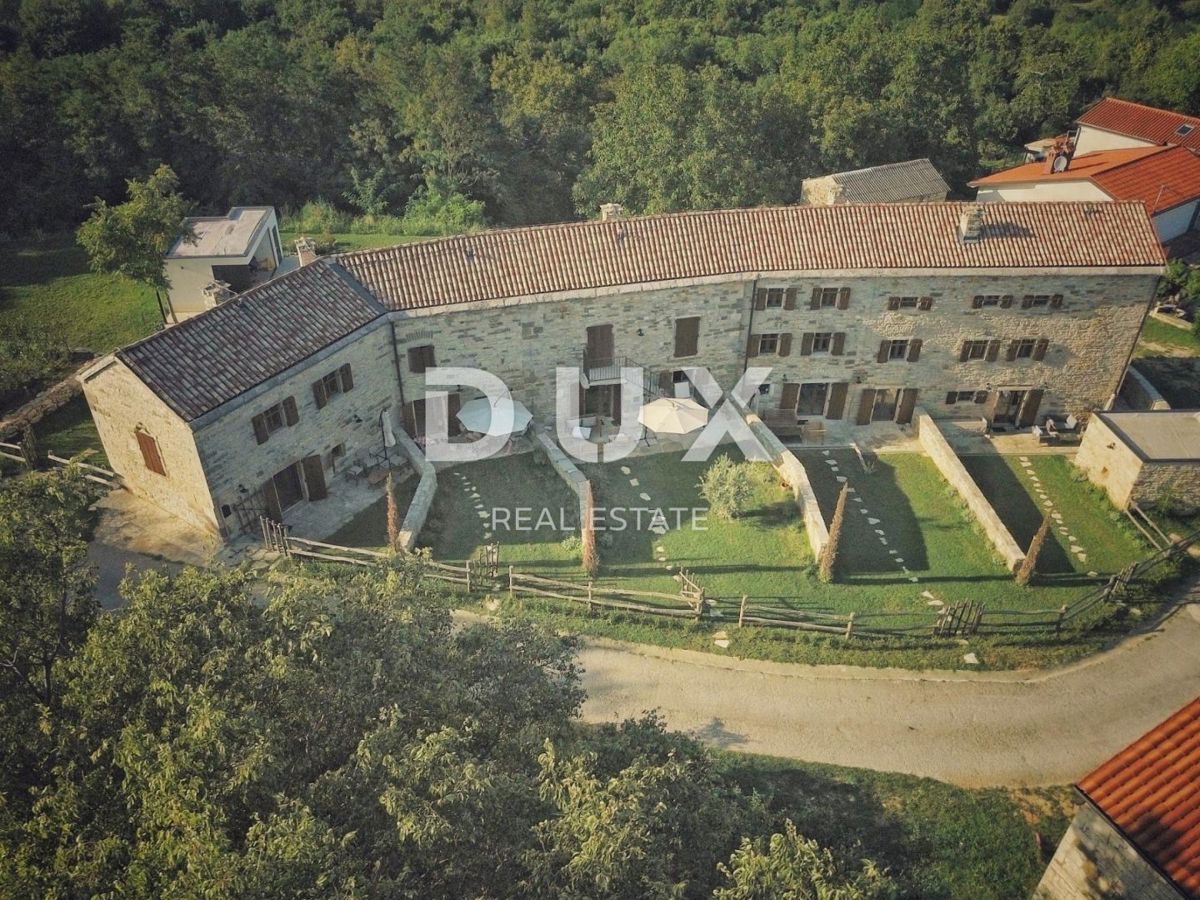 ISTRIA, GROŽNJAN - Bellissima proprietà con 5 unità abitative