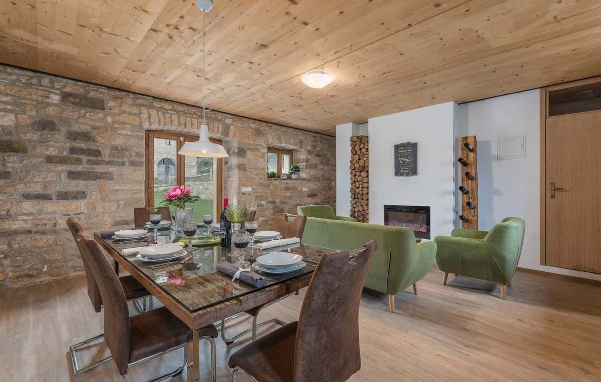 ISTRIA, GROŽNJAN - Bellissima proprietà con 5 unità abitative